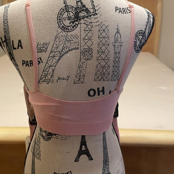 Club Moda High Performance Seamless Activewear-Fit Flow Sports Bra & Leggings - Picture 4 of 6